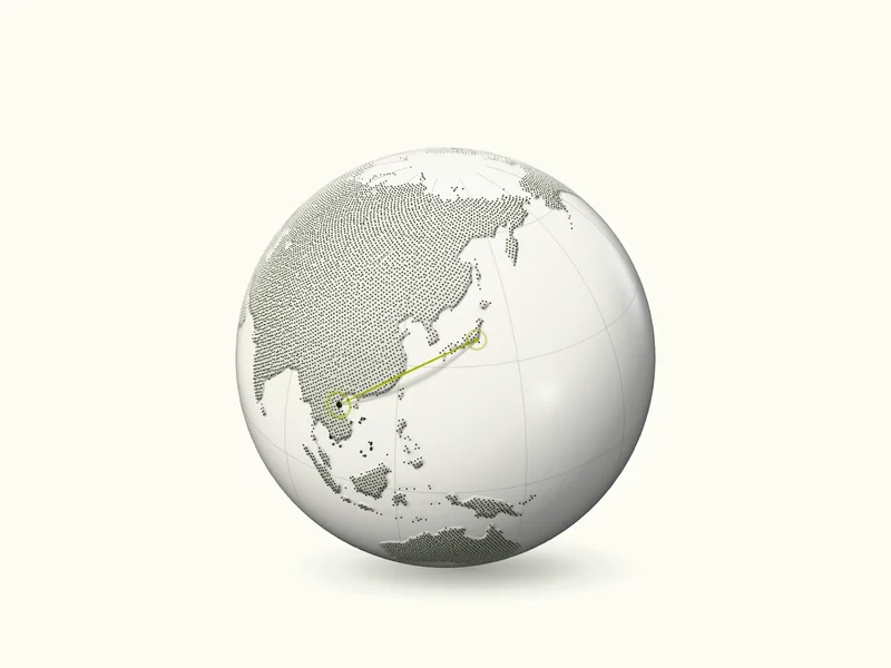 Địa cầu gốm trắng quay về phía Nhật Bản, một cung vàng chanh từ Tokyo vượt biển Hoa Đông hạ xuống chốt ở Vinh